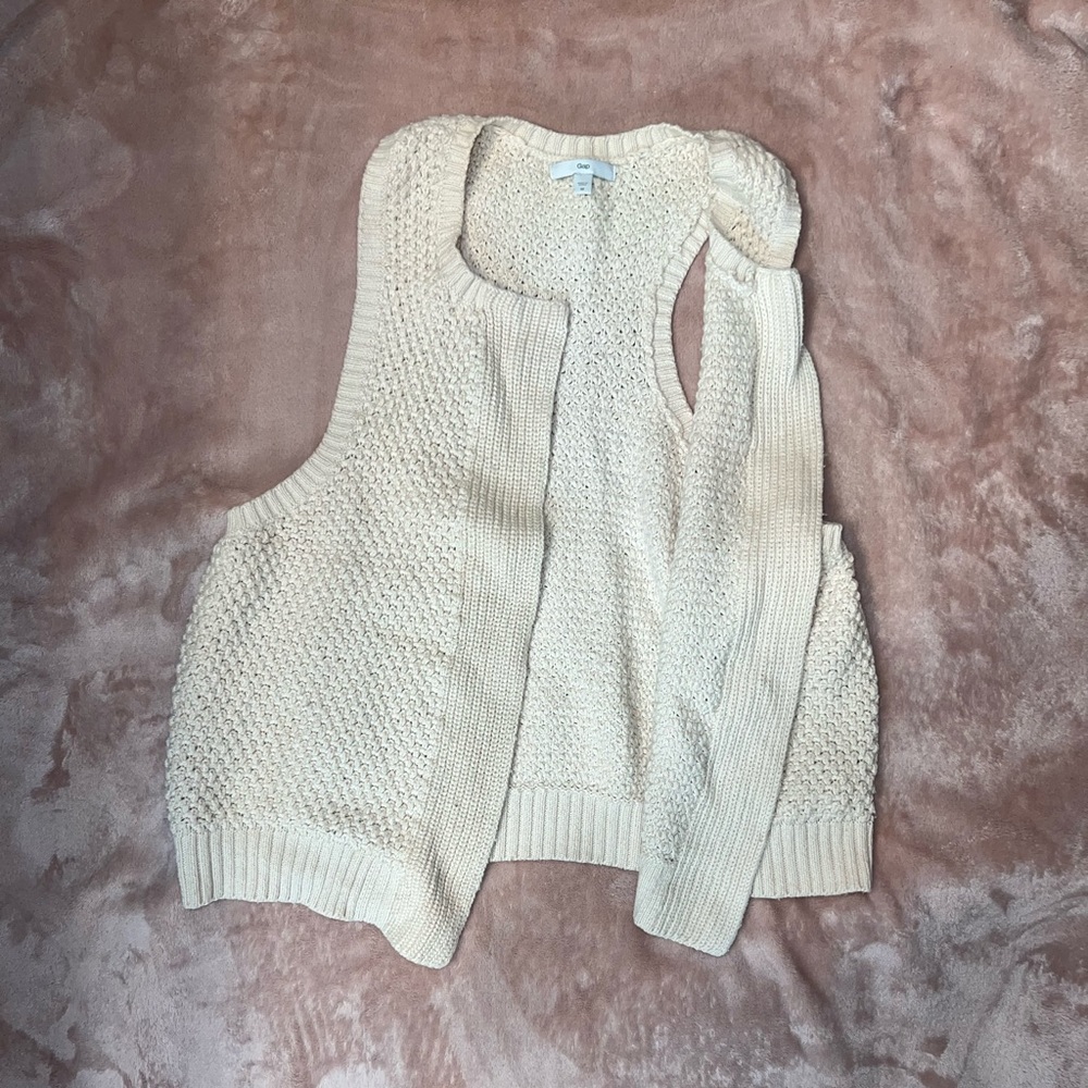 Gap sweater vest
